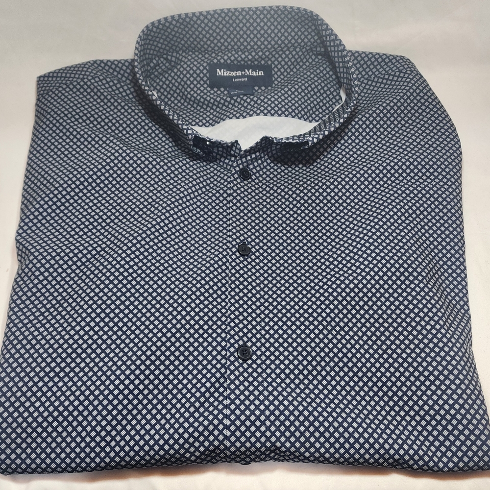 Mizzen+Main Men's Navy Diamond Print Shirt Excellent Condition No Flaws
